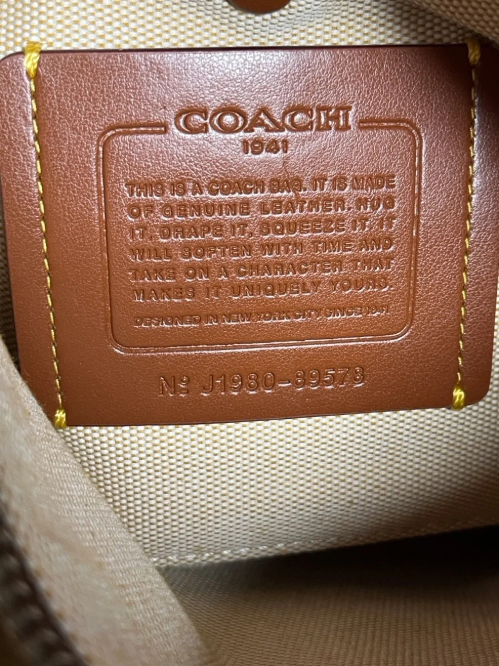 Coach 1941 Harmony Hobo - Picture 9 of 12